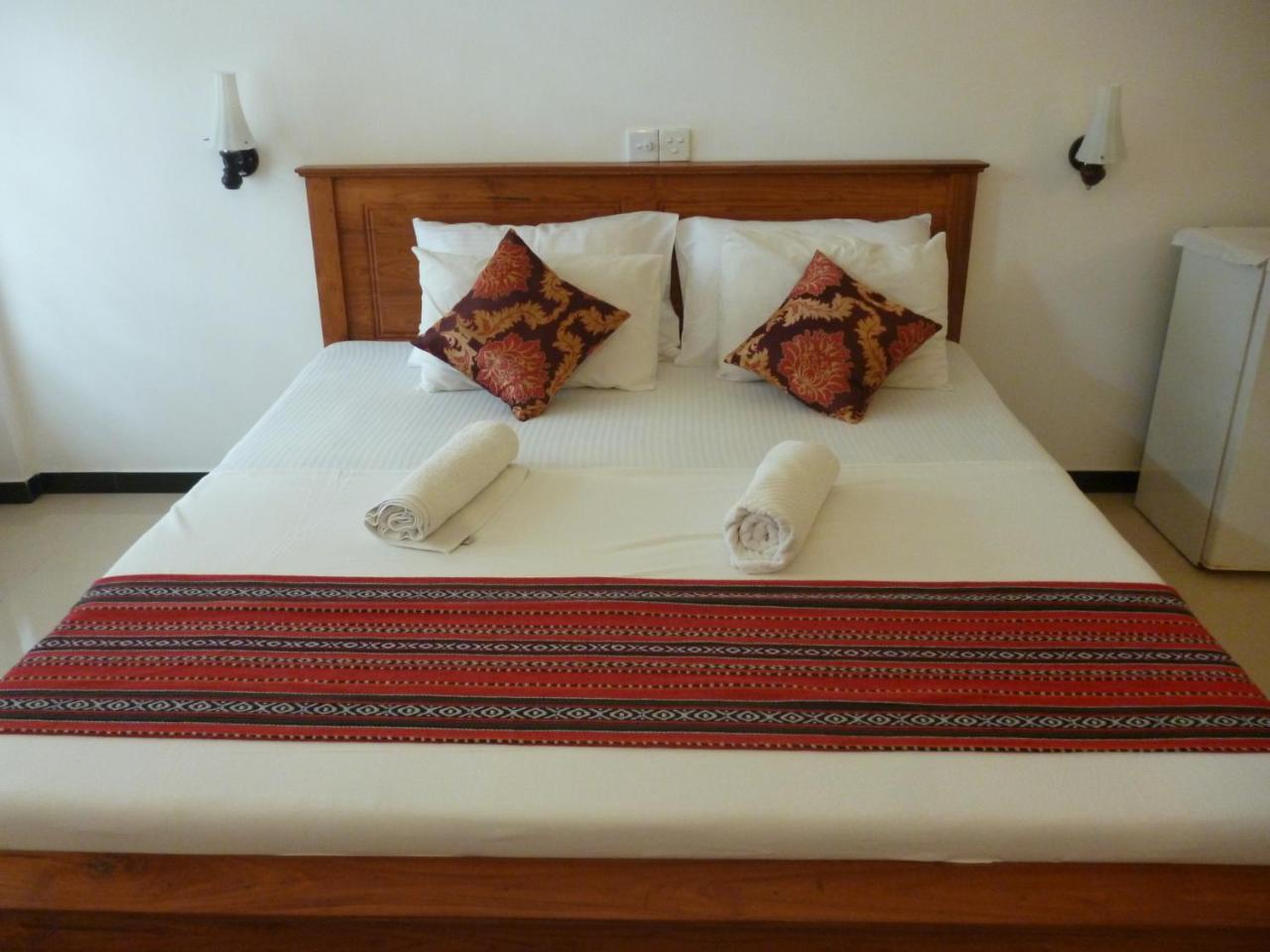 Hotel Ocean View Cottage Hikkaduwa Exterior photo
